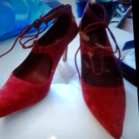 Lord & Taylor Shoes - Shoe in wine colored shoe  sz 8  1/2  $148. your cost is$50.00